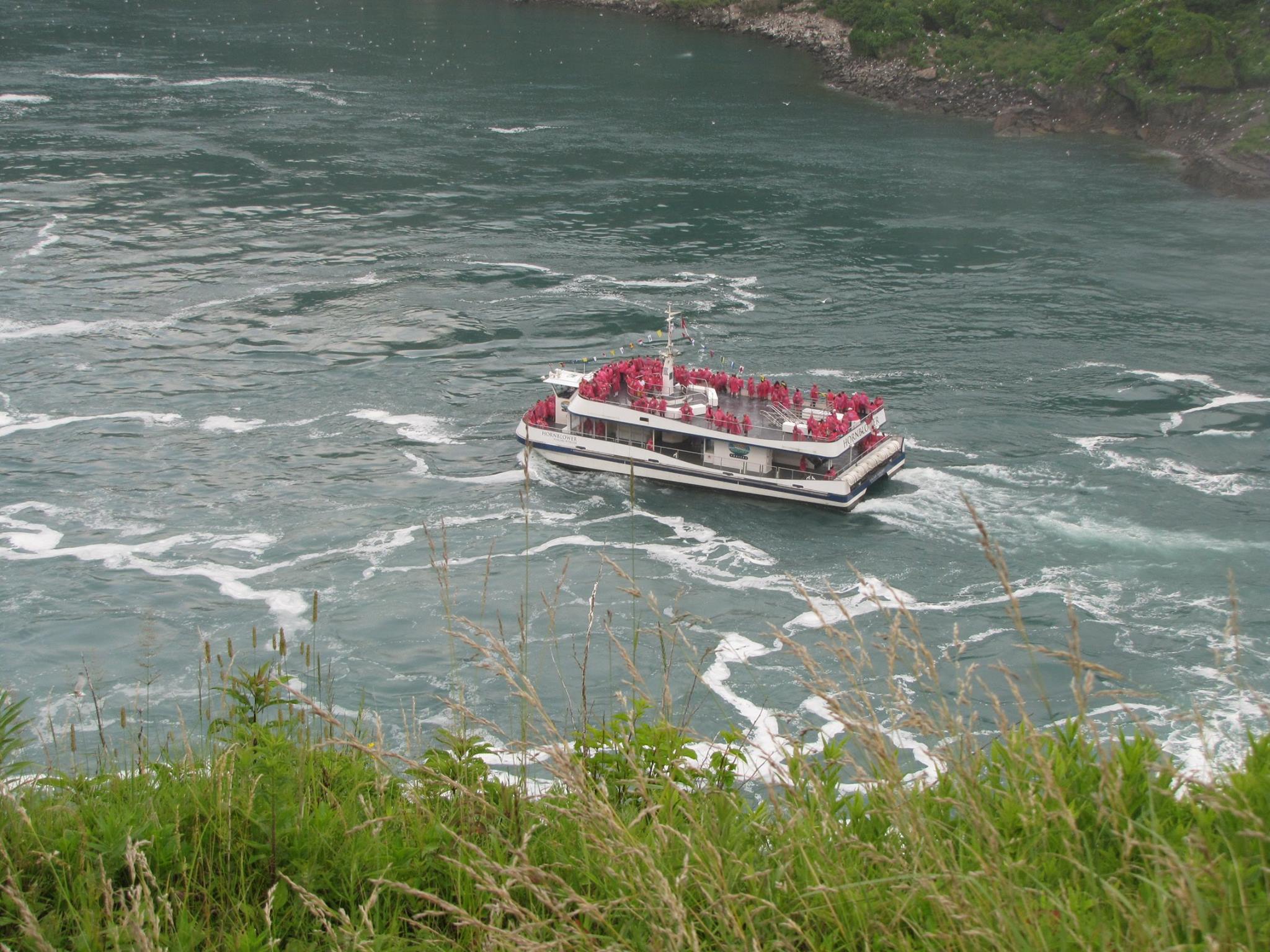 This image has an empty alt attribute; its file name is Niagara-3.jpg