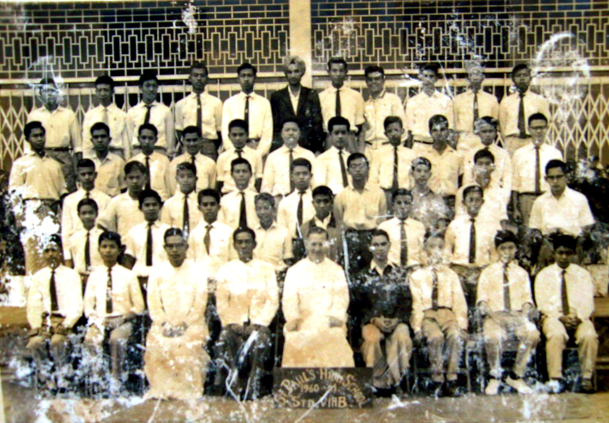 This image has an empty alt attribute; its file name is sphs-1.jpg