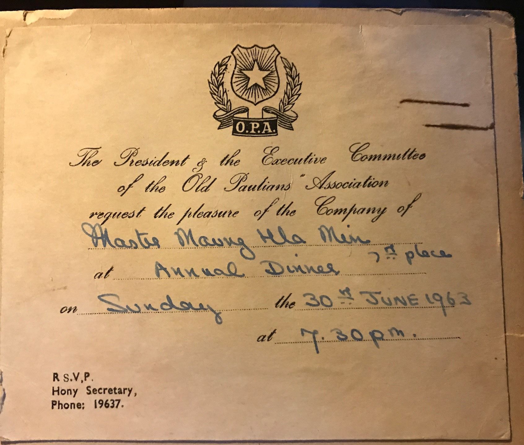 This image has an empty alt attribute; its file name is sphs-dinner.jpg