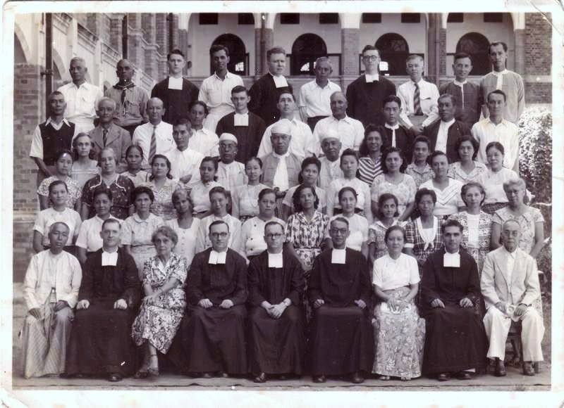 This image has an empty alt attribute; its file name is sphs-teachers.jpg